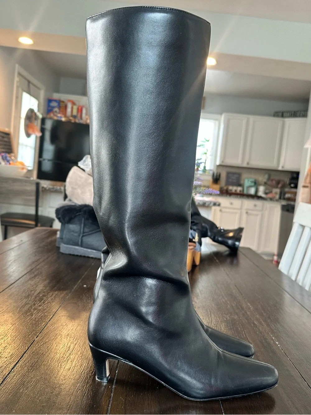🍁Classic Black Knee-High faux Leather Boots🍁